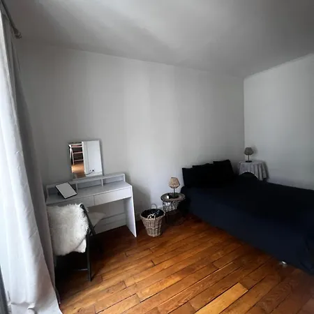 Eiffel Tower View Haussmanian Charm 2min Walk From The Eiffel Tower Gardens باريس