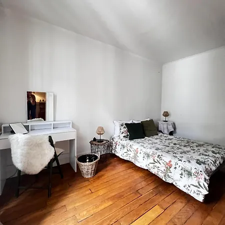Eiffel Tower View Haussmanian Charm 2min Walk From The Eiffel Tower Gardens شقة *